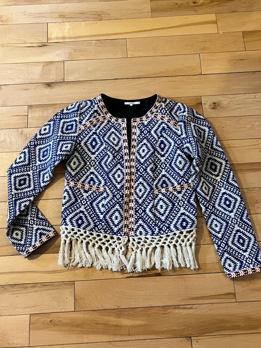 Tularosa Santa Fe Fringe Navy and Cream Geometric Jacket in Diamondback size XS - Picture 9 of 9